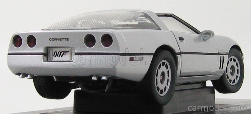 ERTL 33851 Scale 1 18 CHEVROLET CORVETTE 007 JAMES BOND A VIEW TO