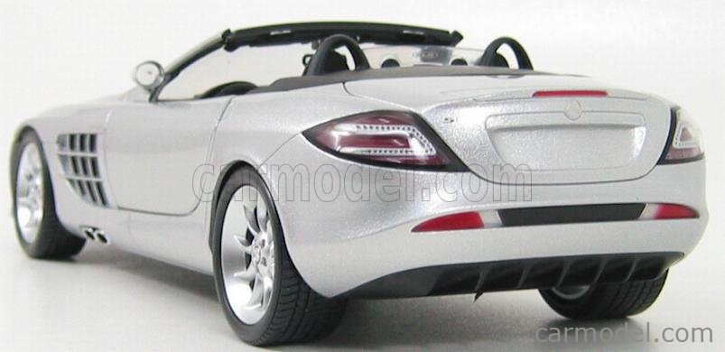 MINICHAMPS B66961003 Scale 1 18 MERCEDES BENZ SLR McLAREN ROADSTER