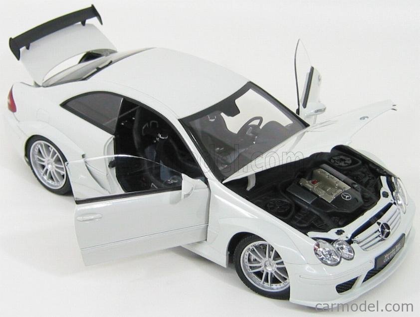 KYOSHO 08461W Echelle 1 18 MERCEDES BENZ CLK CLASS AMG DTM COUPE 2002