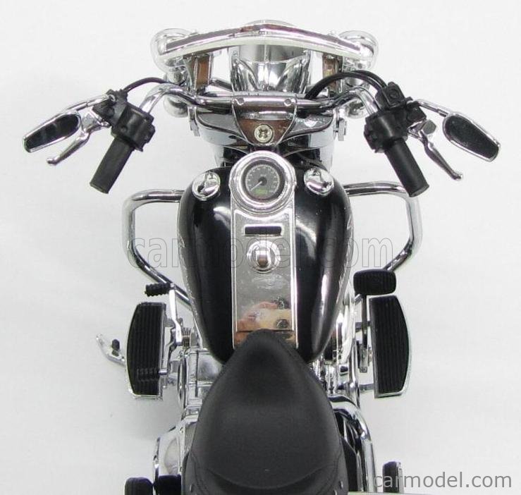 HIGHWAY61 81194 Masstab 1 12 HARLEY DAVIDSON H D FLHR ROAD KING 2012