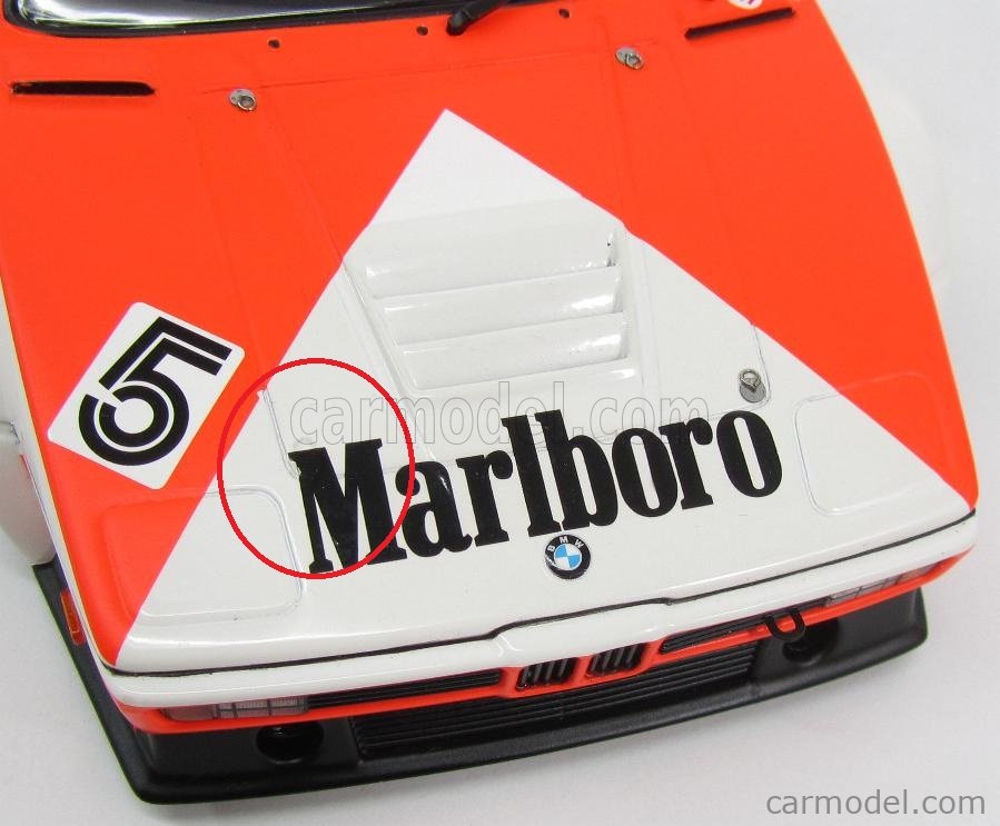 MINICHAMPS 1/18 – BMW M1 プロカー – シルバーストーン 1979
