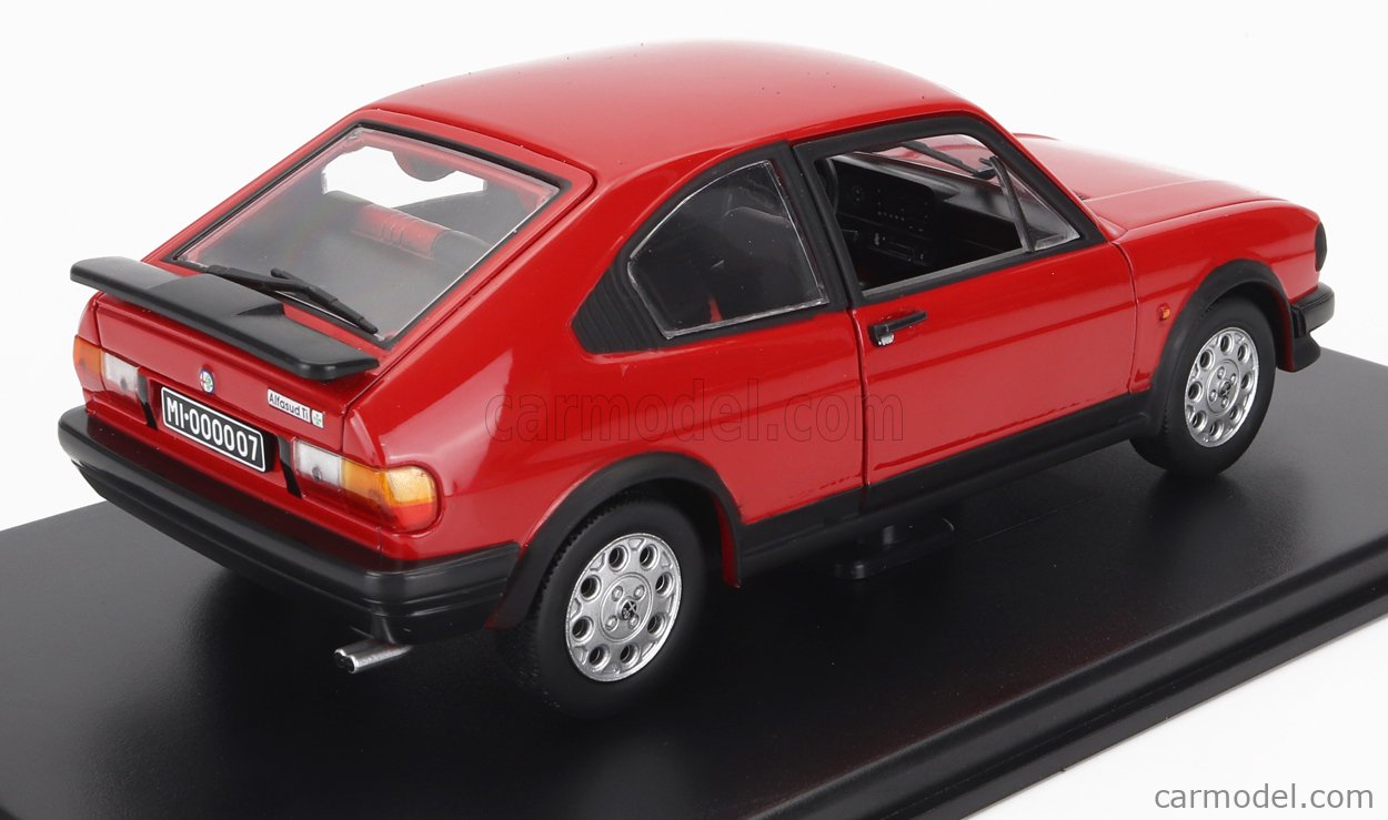 Alfa Romeo Alfasud: Dimensioni, prezzi e interni