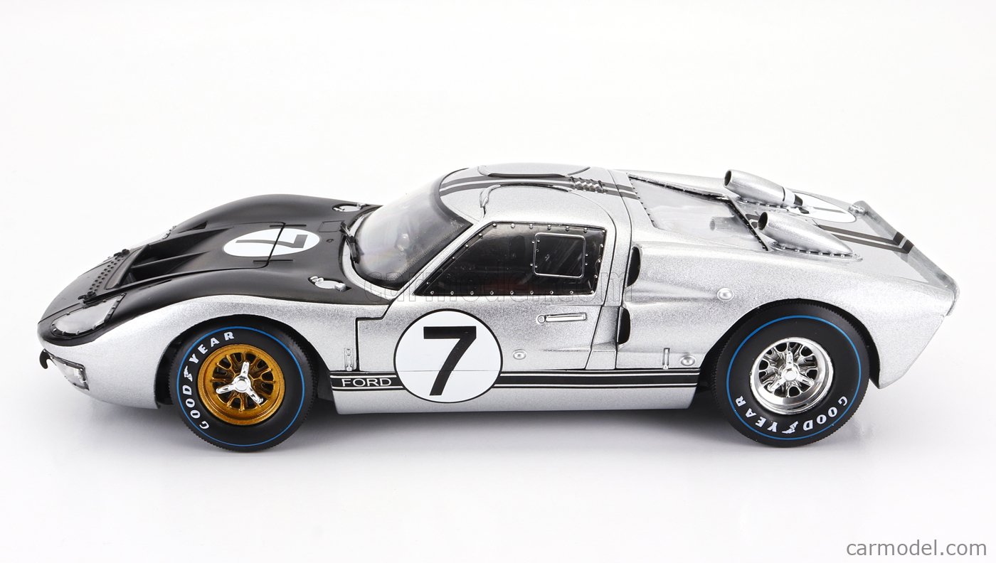 株価上昇トランペッター　フォード　ＧＴ４０　ＭＫⅡ　The 1966 Le Mans wining GT Coope １／１２　／　未組み立て、未開封です。 プロトタイプ