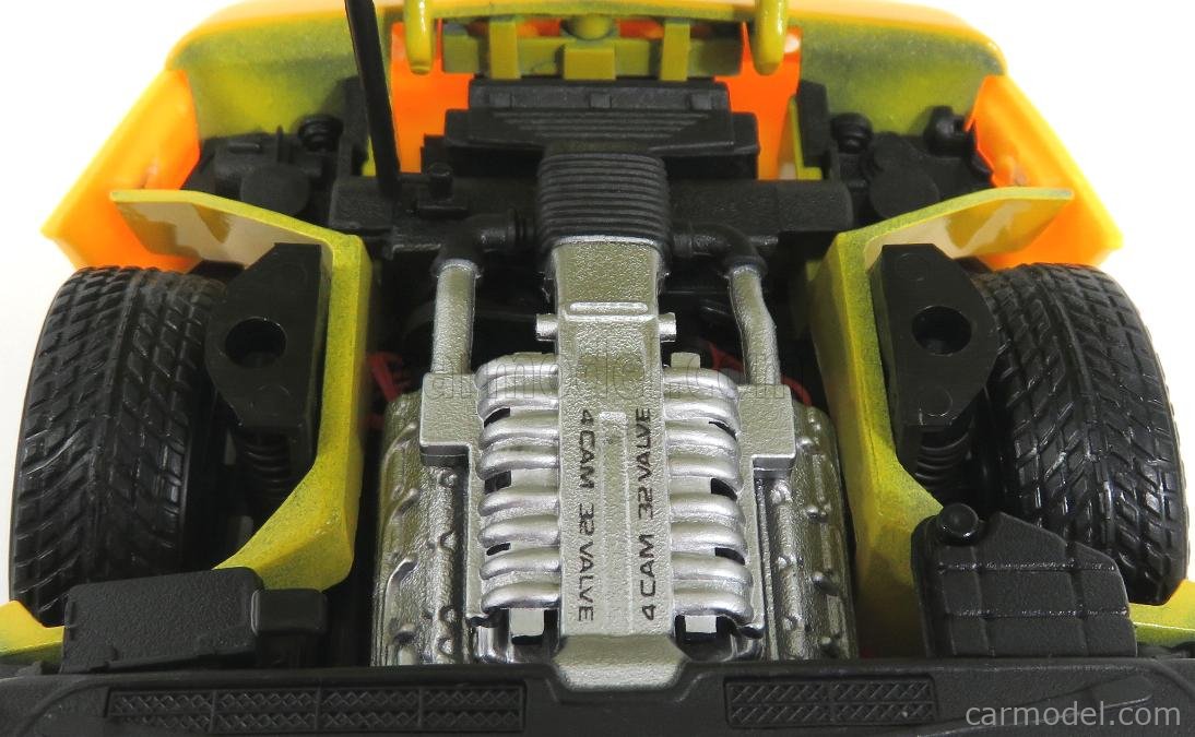 CHEVROLET CORVETTE ZR-1 de 1992 blanche 1/18 MAISTO voiture miniature