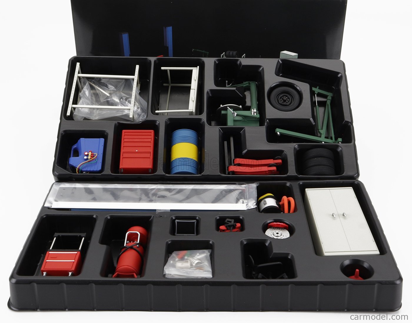 AUTOART 49111 Масштаб 1/18 ACCESSORIES SET GARAGE OFFICINA TOOL SET