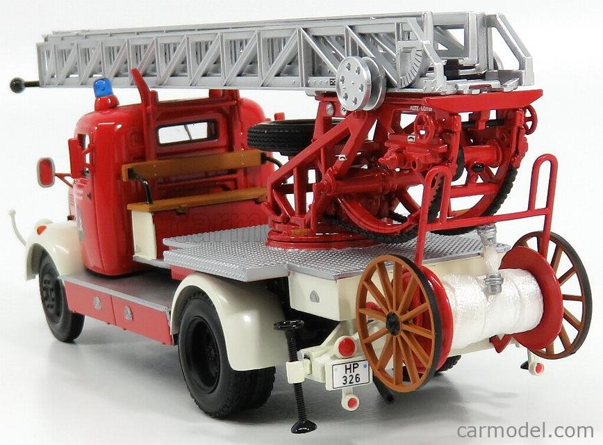 1/43 メルセデスL3500 トラック レッド ツェンダップ KSバイク 4台 1/43 メルセデスL3500 トラック レッド ツェンダップ KSバイク 4