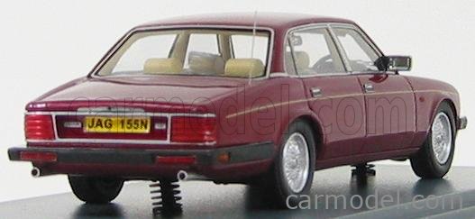 Modellauto Jaguar XJ40 Sovereign 1990 hellgrün metallic 1:43 Neo Scal