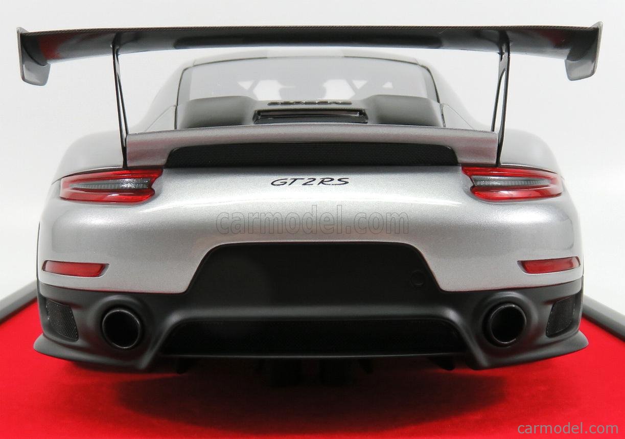 Spark Porsche 911 (991 II) GT2 RS lap record Nürburgring 2017 6:47.3 min 1:43