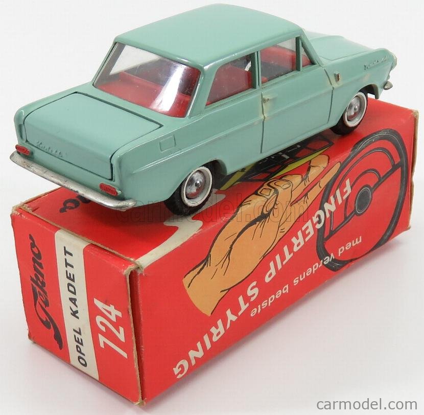 昭和レトロ　ミニカー　ディンキートイ　オペル　opel kadett German 1939 Opel Kadett KJ38 Deutsche Wehrmacht + 2 Figures