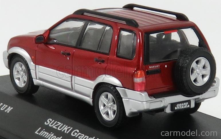 Suzuki Grand Vitara 2001 Red Diecast 1:43 Triple9 