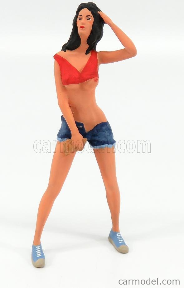 Oxford Diecast Bikini Car Wash Girls 4 piece Figurine Set for 1/18