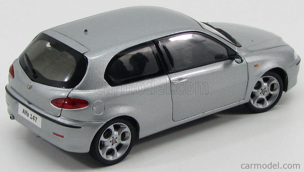 RICKO 32111 Scale 1/18 | ALFA ROMEO 147 2001 GREY MET