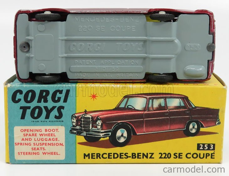 A pair of CORGI diecast cars comprising a 253 Mercedes and a 437