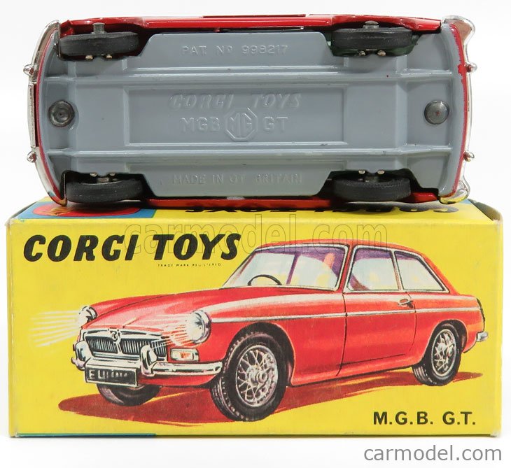 CORGI 327 Echelle 1/43  MG B GT RED