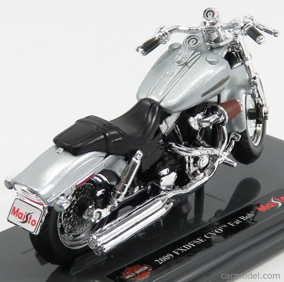Maisto Model Scale 1:18 Silver Harley Davidson 2009 FXDFSE CVO Fat Bob 