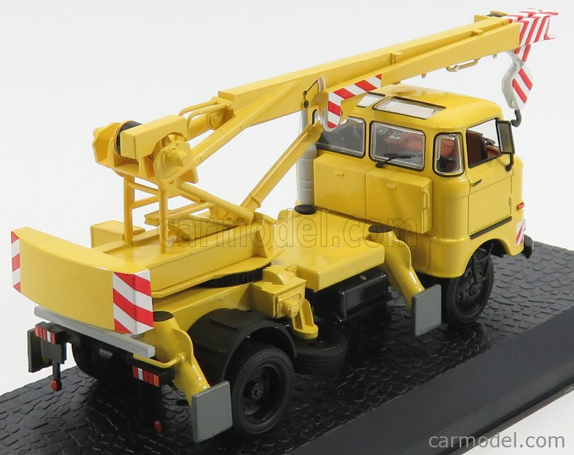 CAMION D'AUTREFOIS - N°82 - IFA W50 adk (1965-1990) - GRUE DE LEVAGE