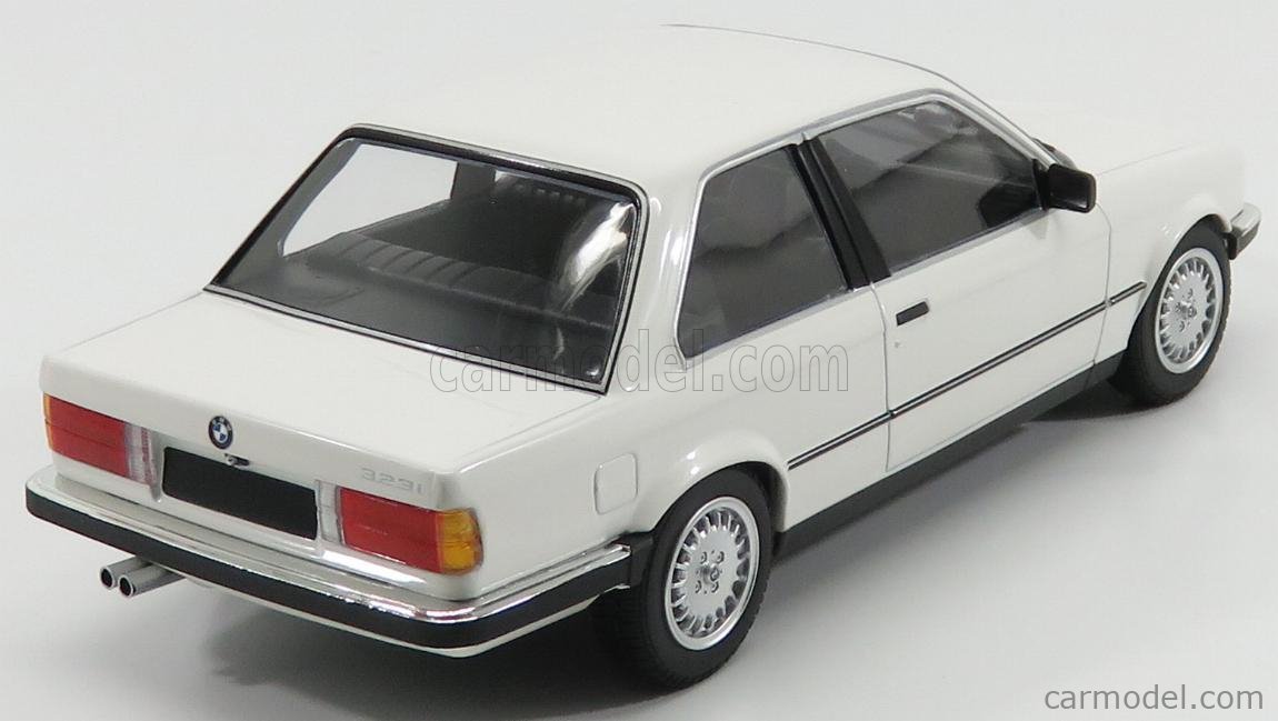 MINICHAMPS - BMW 323i (E30) - 1982-1/18