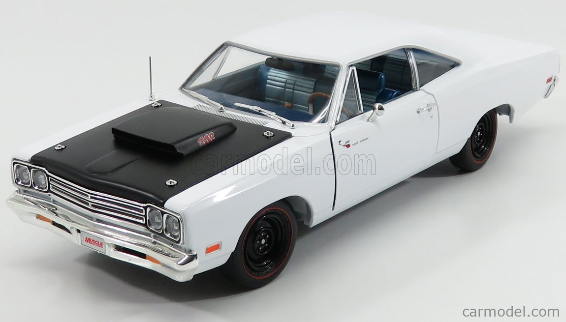 1/18ミニカー　PLYMOUTH ROAD RUNNER 1969 1/18 Auto World 1969 Plymouth Road Runner Seafoam Turquoise