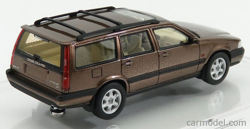 Cult Models CLTL181-2 Volvo V70 XC Cross Country Blue green 1996 1999 1/18