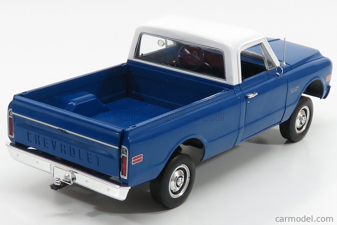 Dark Blue Poly HWY-18011 Highway 61 1/18 1970 Chevrolet C-10 with Lift Kit