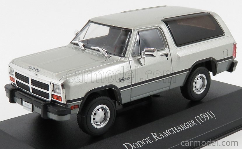 EDICOLA GRANDAUTOMEMOMEX044 Scale 1/43 | DODGE RAMCHARGER 1991 SILVER