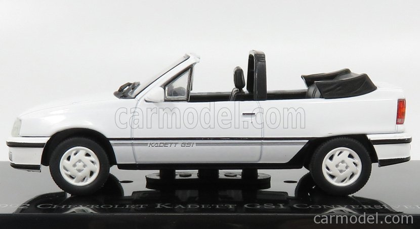 1/43 IXO Chevrolet Kadett GSI Conversivel convertible 1992 Diecast Models