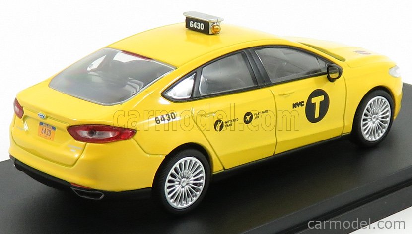 Ford England Fusion Nyc Taxi 2013 Yellow GREENLIGHT 1:43 GREEN86170 