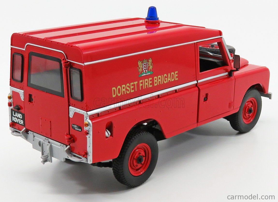 Universal Hobbies 1 18 Land Rover À VENDRE! - FR