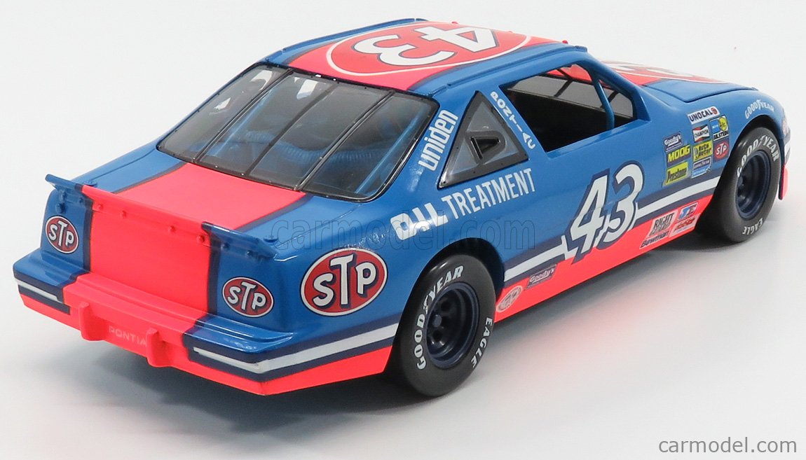 ミニカー 1/18 ACTION Pontiac Grand Prix Nascar NASCAR INTERSTATE BATTERIES PONTIAD 18 GRAND PRIX 1:64 SCALE