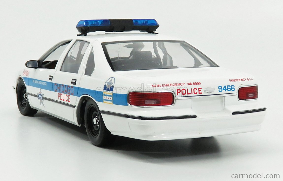 UT models シボレー カプリス ポリスカー ローライダー 1/18