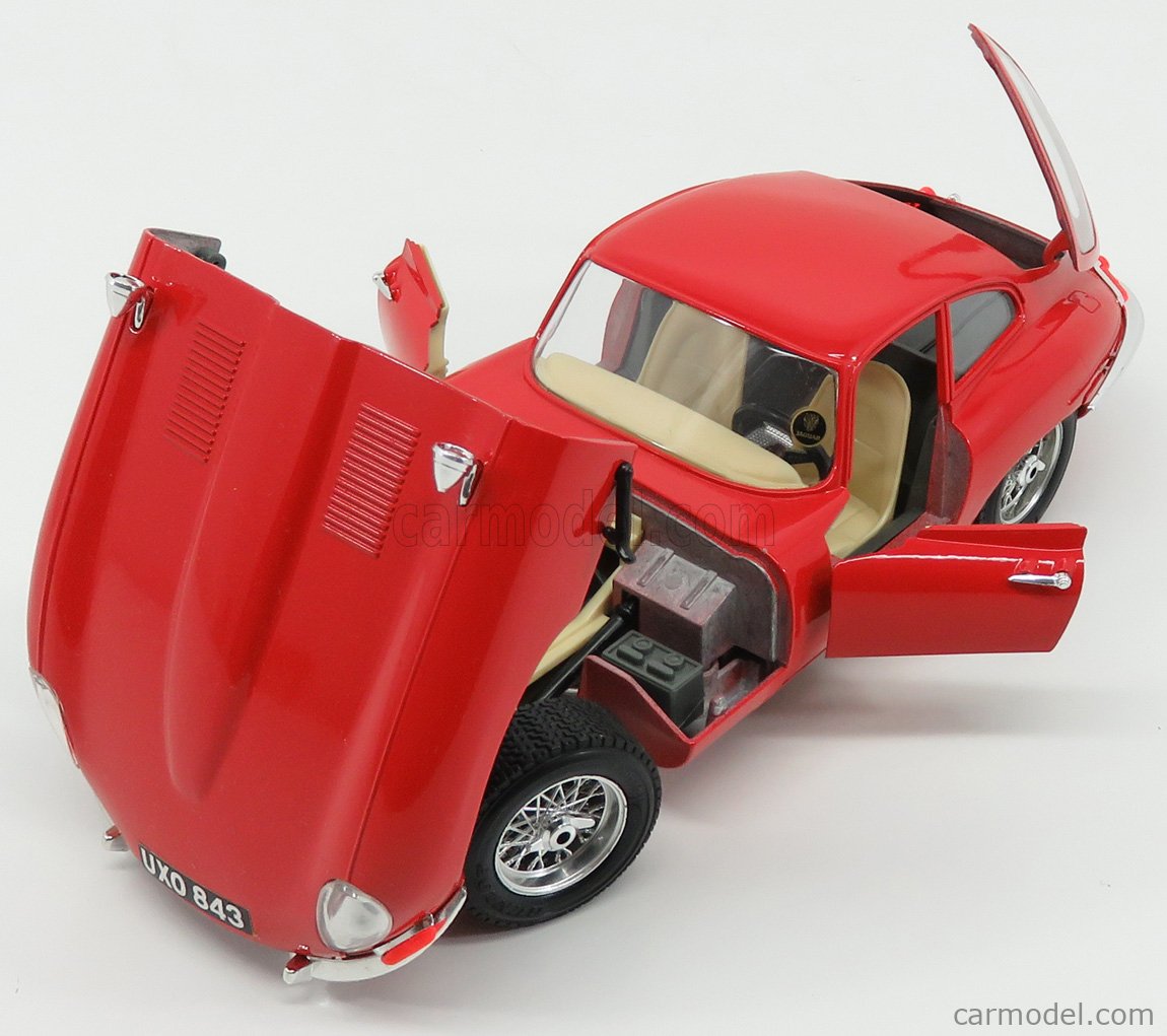 BURAGO 3018 Scale 1/18 | JAGUAR E-TYPE COUPE 1961 RED