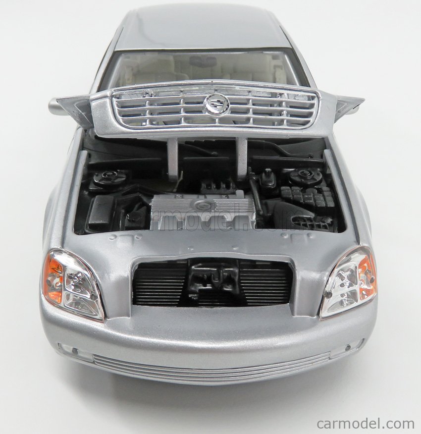 MAISTO 36877 Scale 1/18 | CADILLAC DE VILLE DTS 2000 SILVER