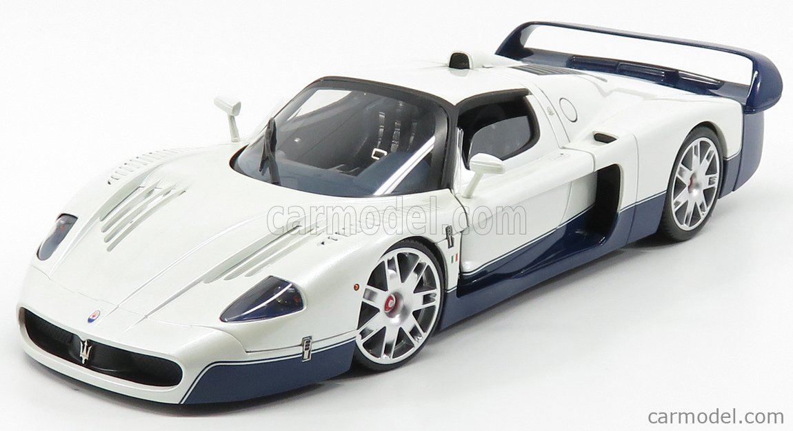 Mattel Hot Wheels L2986 Scale 1 18 Maserati Mc12 2004 White Met Blue