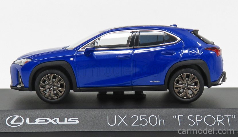 1/43ミニカー レクサス UX 250h F-SPORT ホワイト - ミニカー