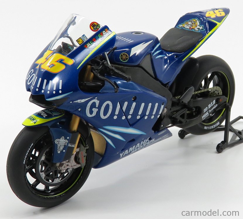 YAMAHA - YZR-M1 TEAM GOULOISES FORTUNA N 46 VALENTINO ROSSI MOTOGP SEASON  2004 WORLD CHAMPION