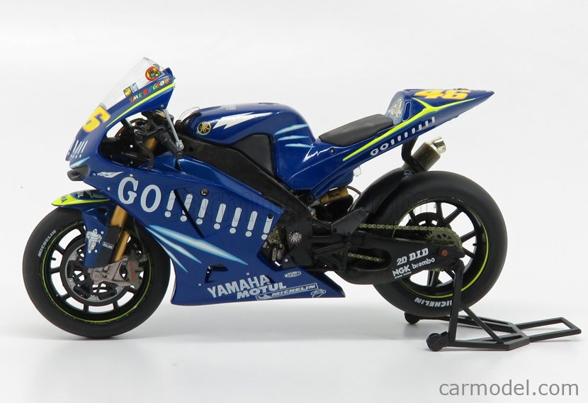 YAMAHA - YZR-M1 TEAM GOULOISES FORTUNA N 46 VALENTINO ROSSI MOTOGP SEASON  2004 WORLD CHAMPION