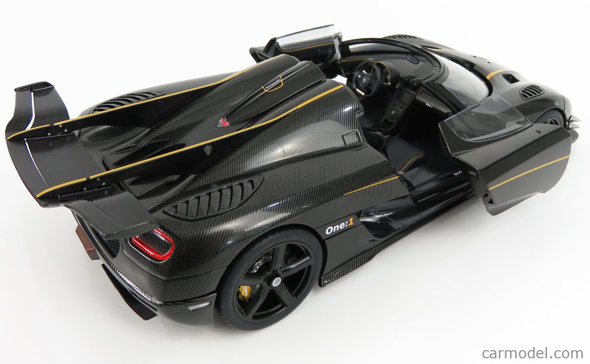 AUTOART 79019 Scale 1/18 | KOENIGSEGG 1 ONE 2014 BLACK CARBON GOLD STRIPES