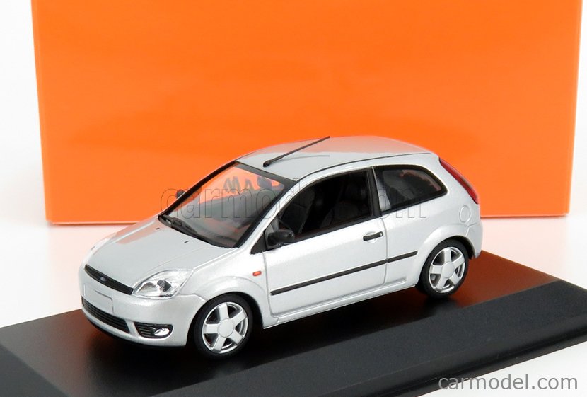 MINICHAMPS 940081120 Scale 1/43 | FORD ENGLAND FIESTA 2002 SILVER