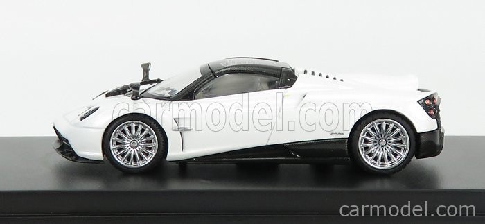 LCD-MODEL LCD64015-WH Echelle 1/64  PAGANI HUAYRA ROADSTER 2018 WHITE