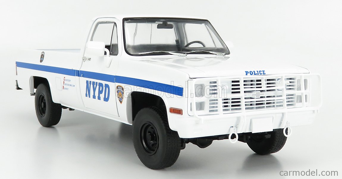 キャデラックGLグリーンライト/'84 Chevyシボレー CUCV NYPD 1/18