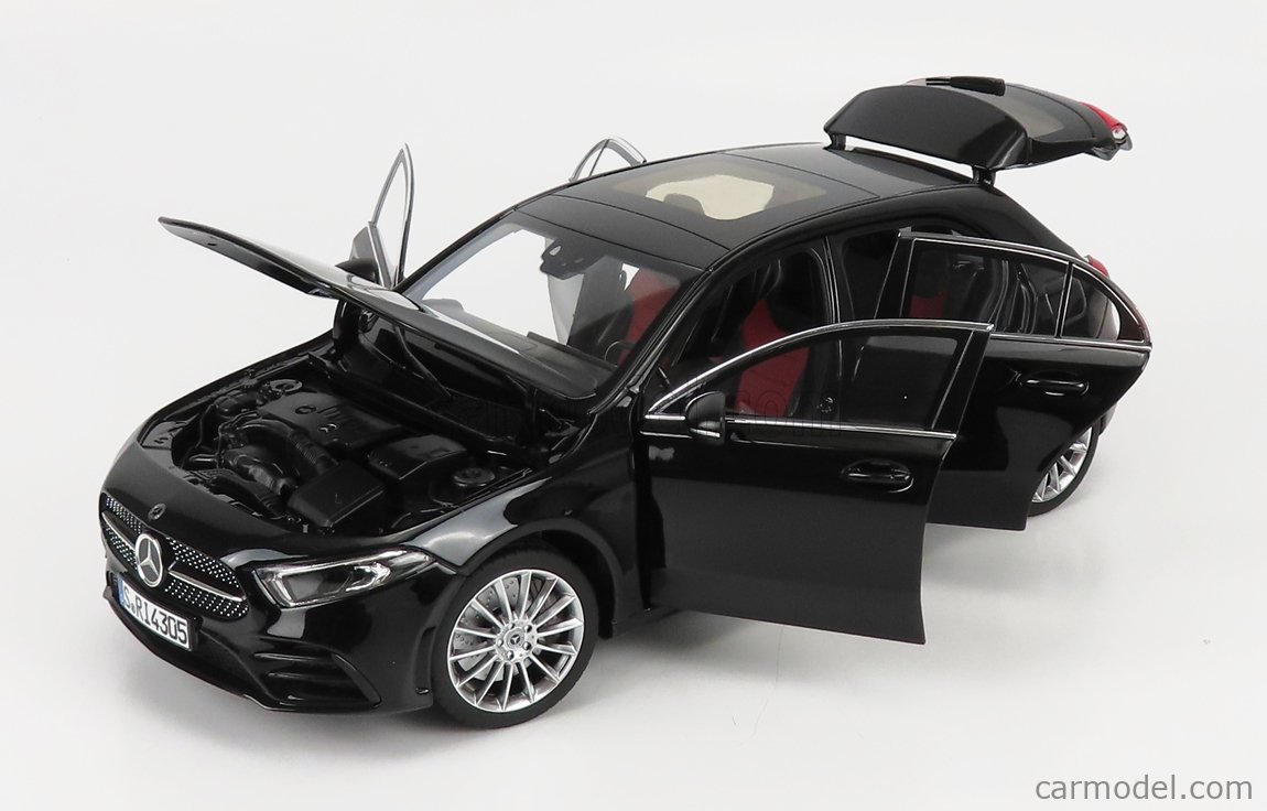 Norev 1:18 Classe A 2018-Noir Mercedes-Benz Voiture Miniature de  Collection, 183861, Black : : Jeux et Jouets