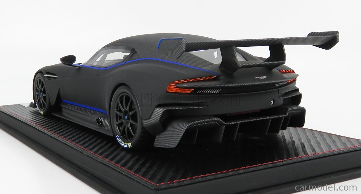 1:18 Autoart Aston Martin Vulcan Coupe 2015 White Blue Red Stripes AA70261 Model