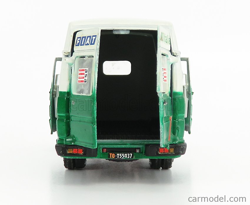 OLDCARS 95795 Masstab: 1/43  IVECO FIAT DAILY VAN WORLD RALLY CHAMPION ALITALIA 1983 - WITH ACCESSORIES AND FIGURES GREEN WHITE