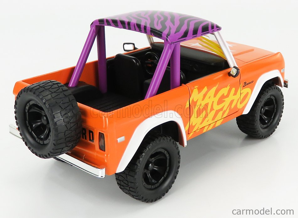 WWE - 1973 Ford Bronco with Macho Man (Randy Savage) Figure Hollywood Rides  1:24 Scale Die Cast Vehicle