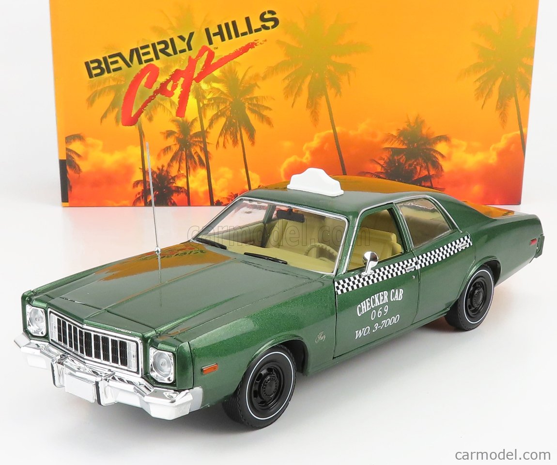 GREENLIGHT 19110 Escala 1/18  PLYMOUTH FURY CHECKER CAB TAXI 1976 - BEVERLY HILLS COP GREEN MET