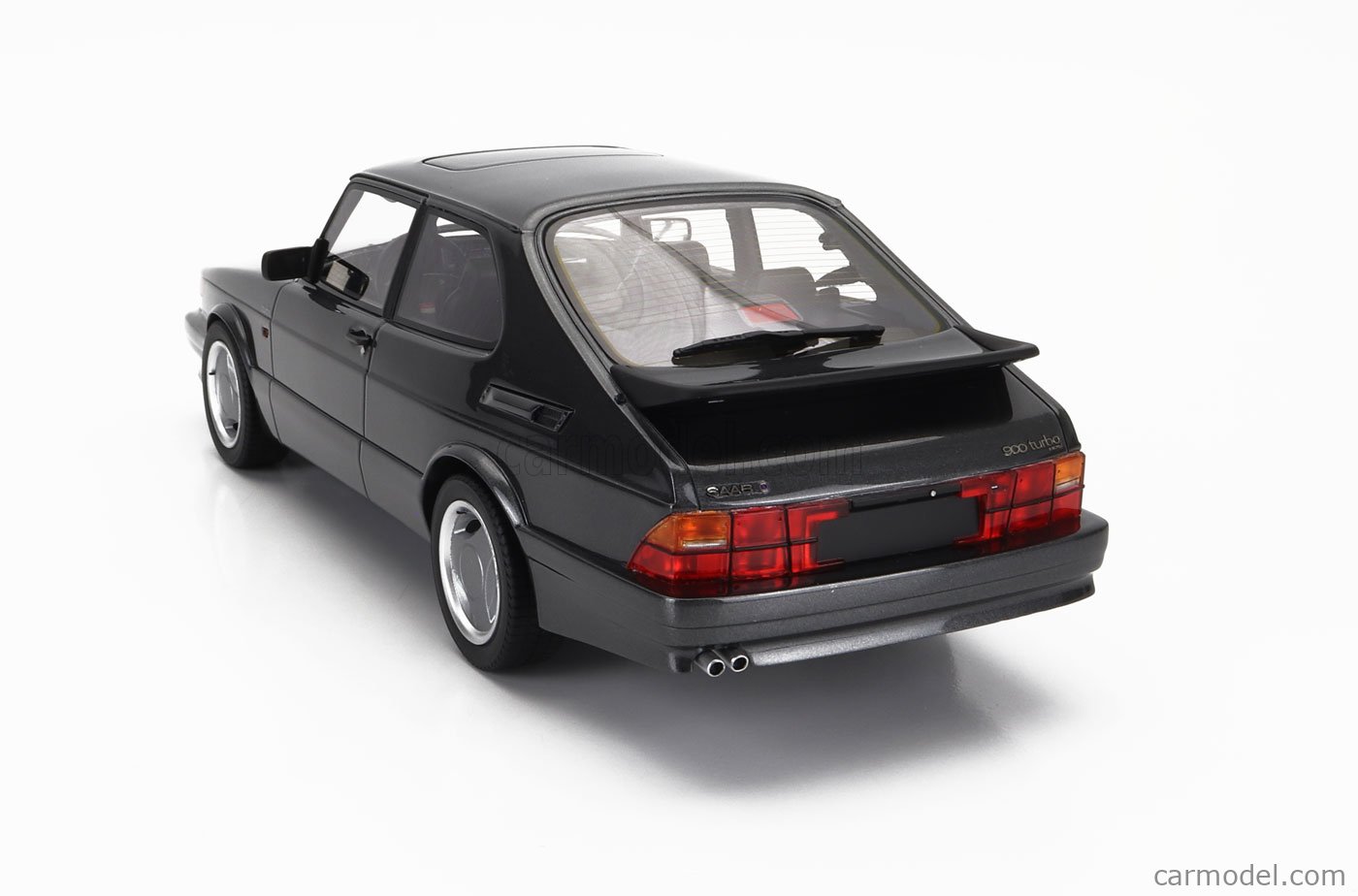 DNA Collectibles Saab 900 Turbo T16 Airflow 1/18 – Gris Résine – Modèle Neuf