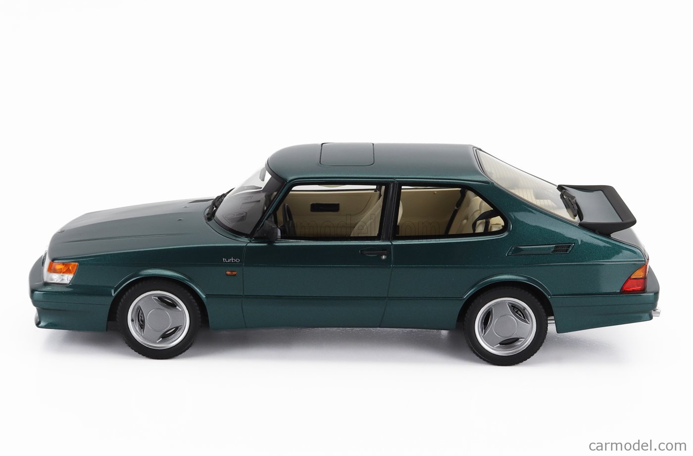 Saab 900 Turbo T16 Airflow 1/18 eme en rouge - pièces detachées saab