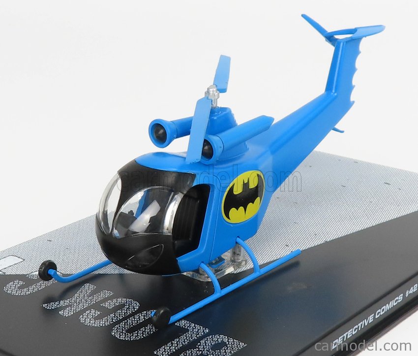 Amazon.com: DecoSet® Batman Chase Is On Cake Topper, 3-Piece Set with  Batcopter, The Joker Pick, and Backdrop, Helicopter Blade Spins, Create a  Showstopping Birthday Cake : Grocery & Gourmet Food