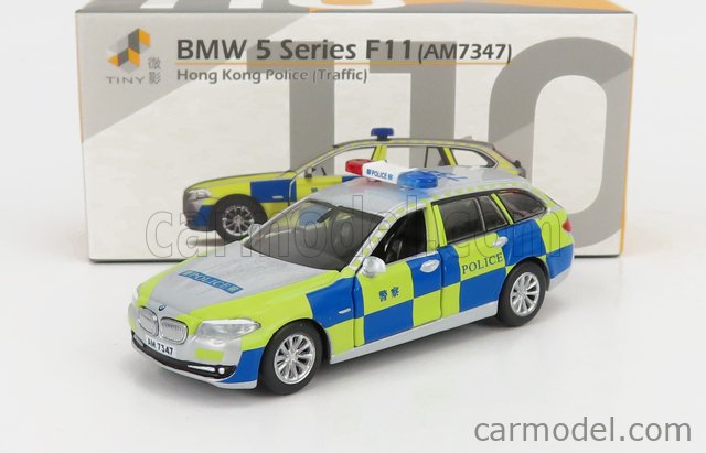 TINY TOYS ATC64248 Echelle 1/64  BMW 5-SERIES TOURING SW STATION WAGON (F11) HONG KONG POLICE 2010 SILVER BLUE YELLOW