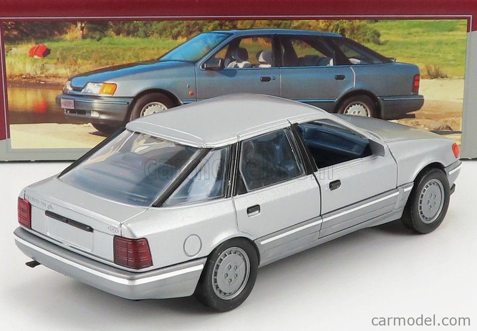 Schabak Ford Scorpio en gris au 1:25 en boîte